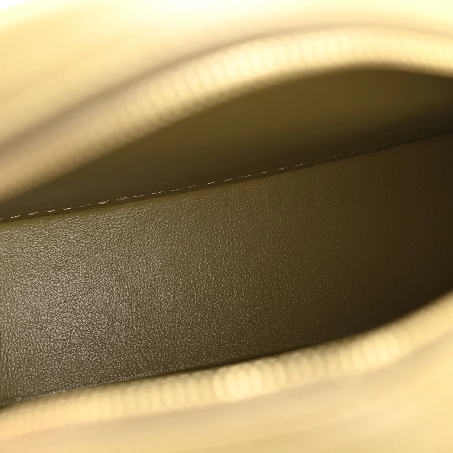 Smooth Calfskin Cuir Small Triomphe Oval Purse Crossbody Olive - Image 5