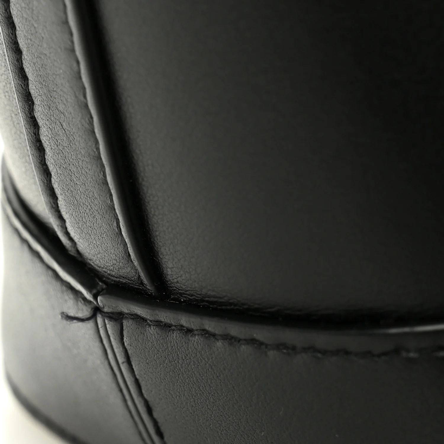 Smooth Calfskin Small Cuir Triomphe Bucket Bag Black - Image 11