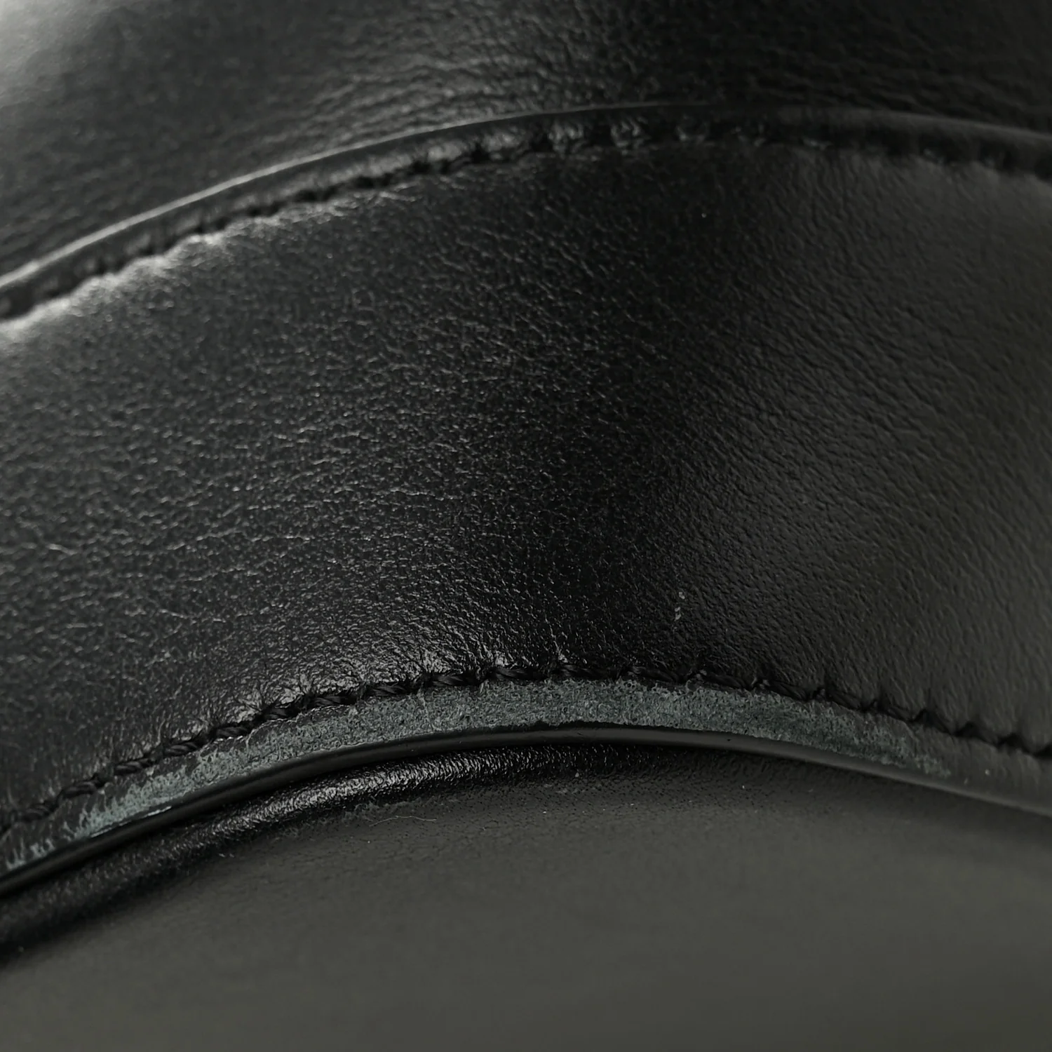 Smooth Calfskin Small Cuir Triomphe Bucket Bag Black - Image 12