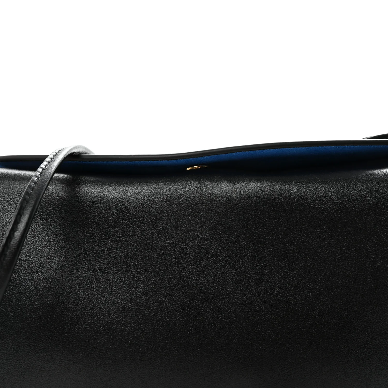 Smooth Lambskin Trio Flap Black - Image 8