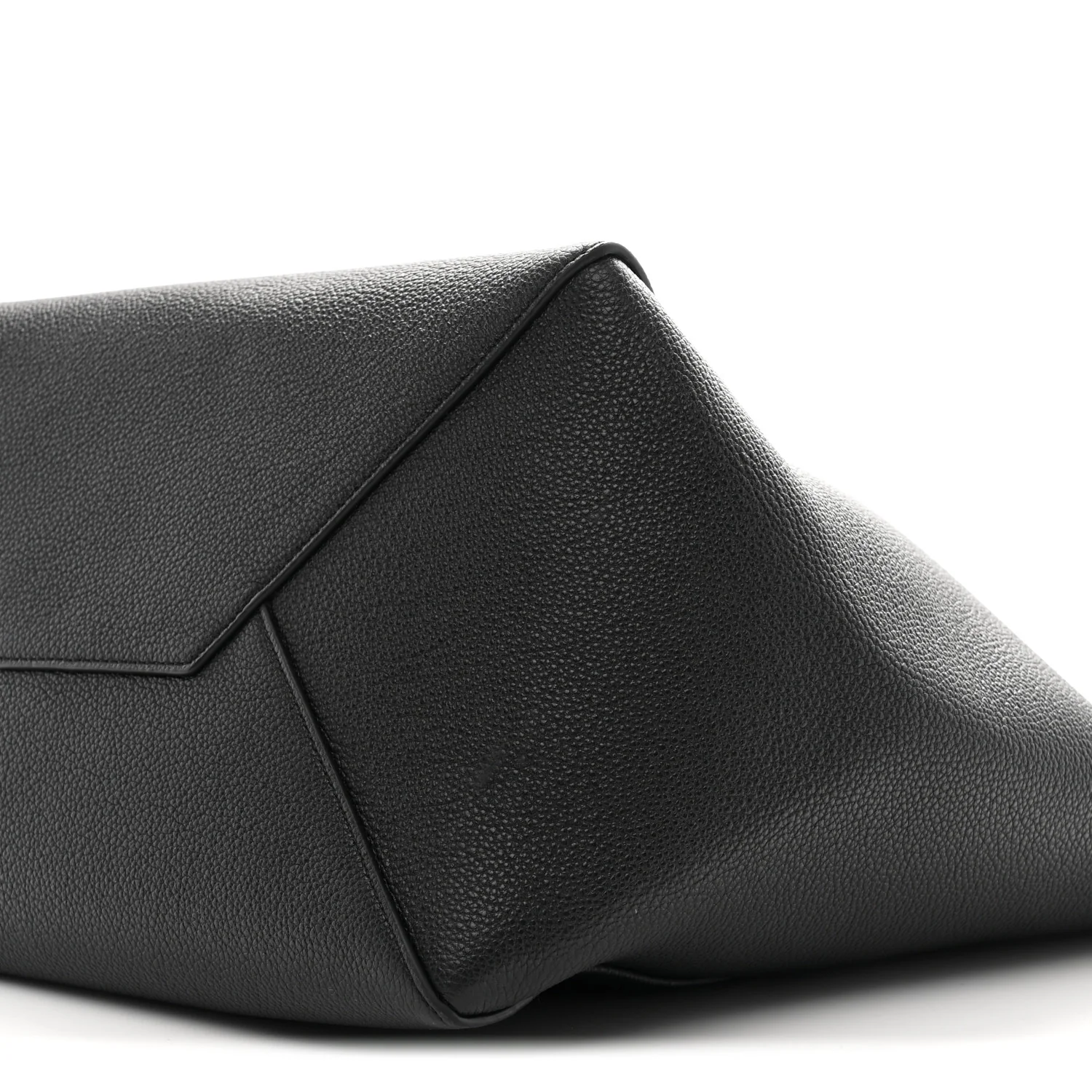 Soft Grained Calfskin Medium Belt Cabas Phantom Black - Image 10