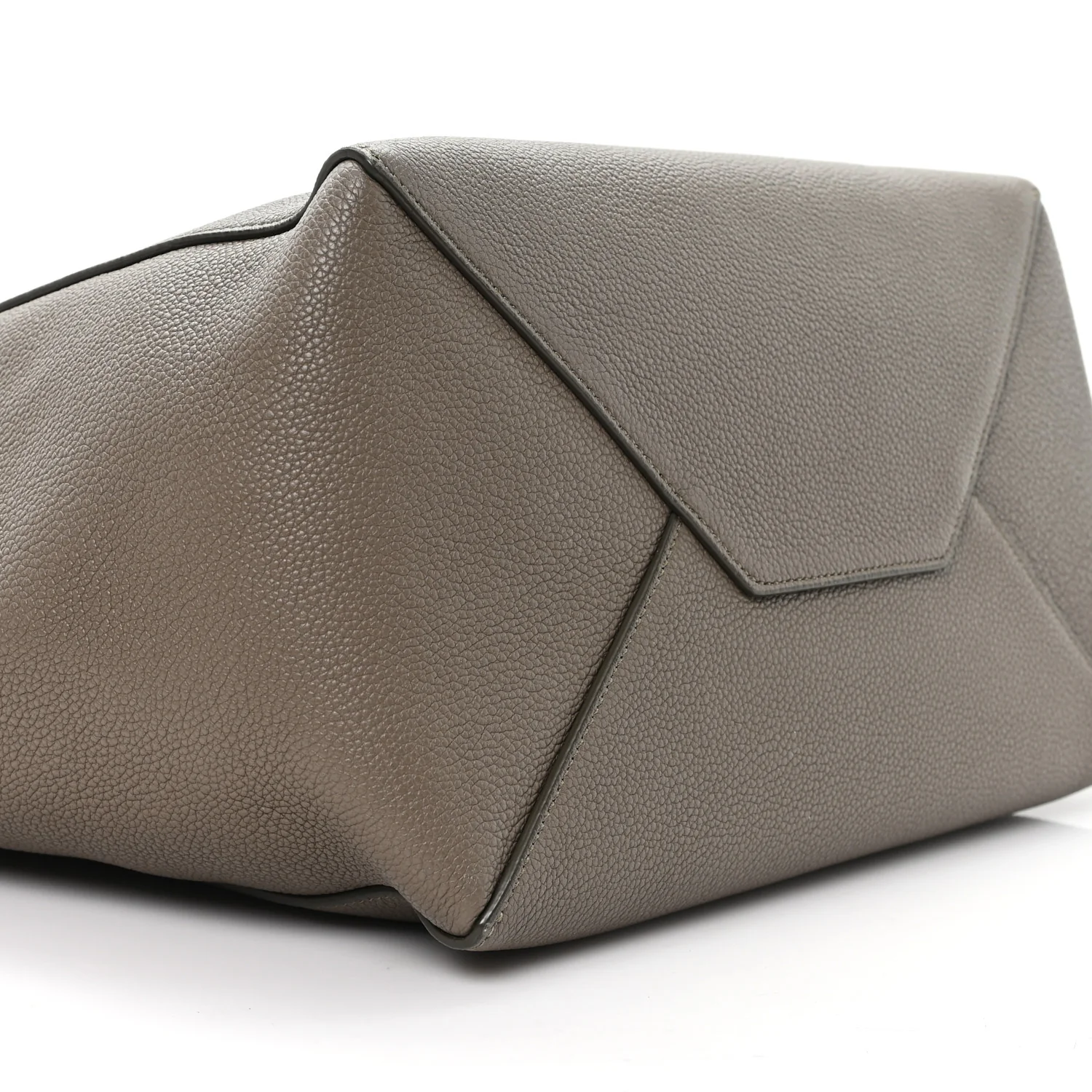 Soft Grained Calfskin Small Belt Cabas Phantom Souris - Image 8