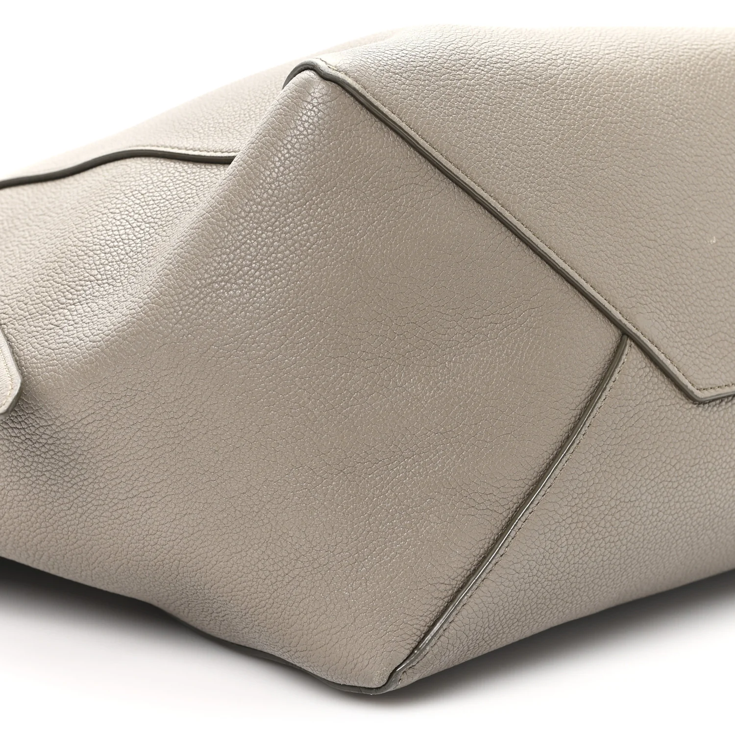 Soft Grained Calfskin Small Belt Cabas Phantom Taupe - Image 8