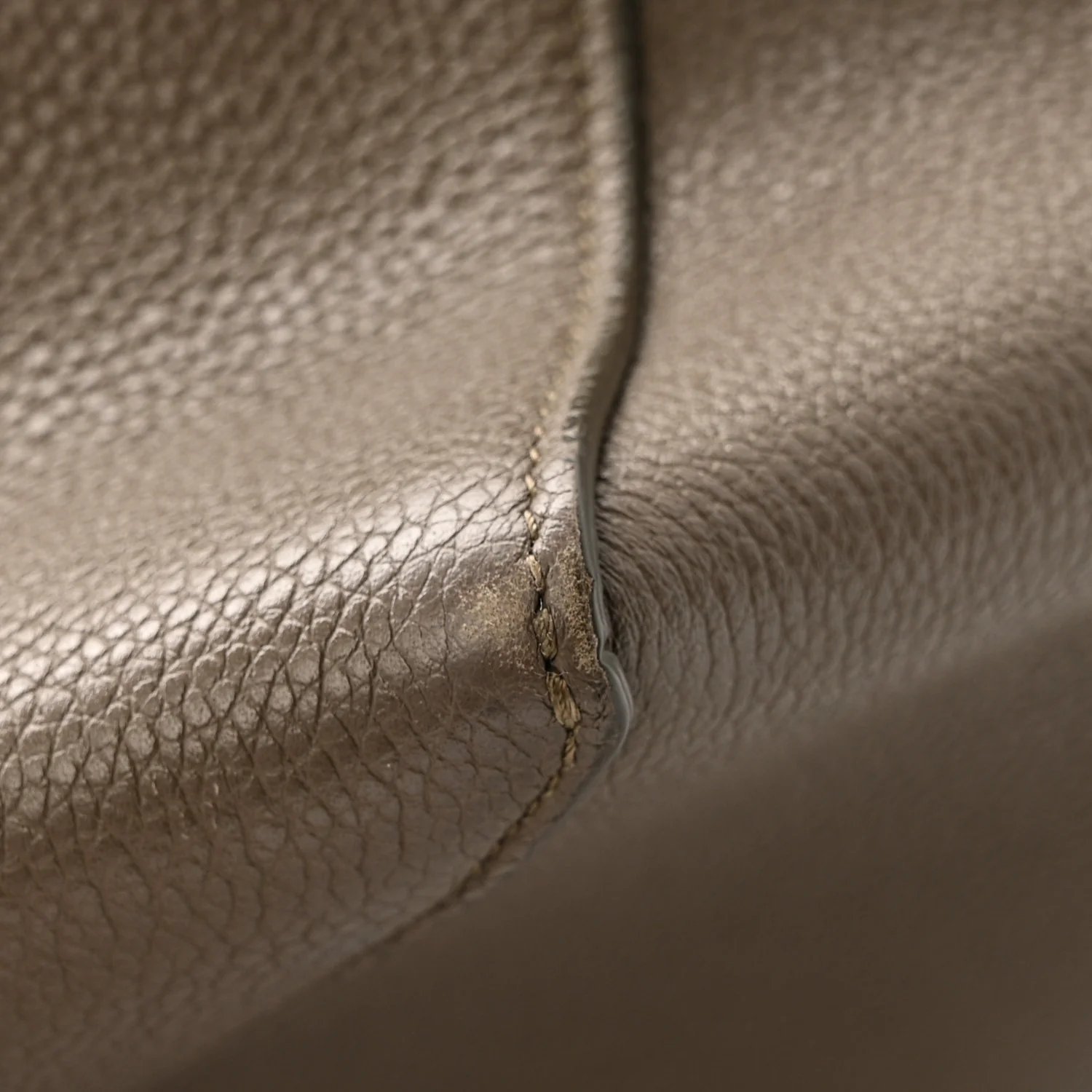 Soft Grained Calfskin Small Belt Cabas Phantom Taupe - Image 12