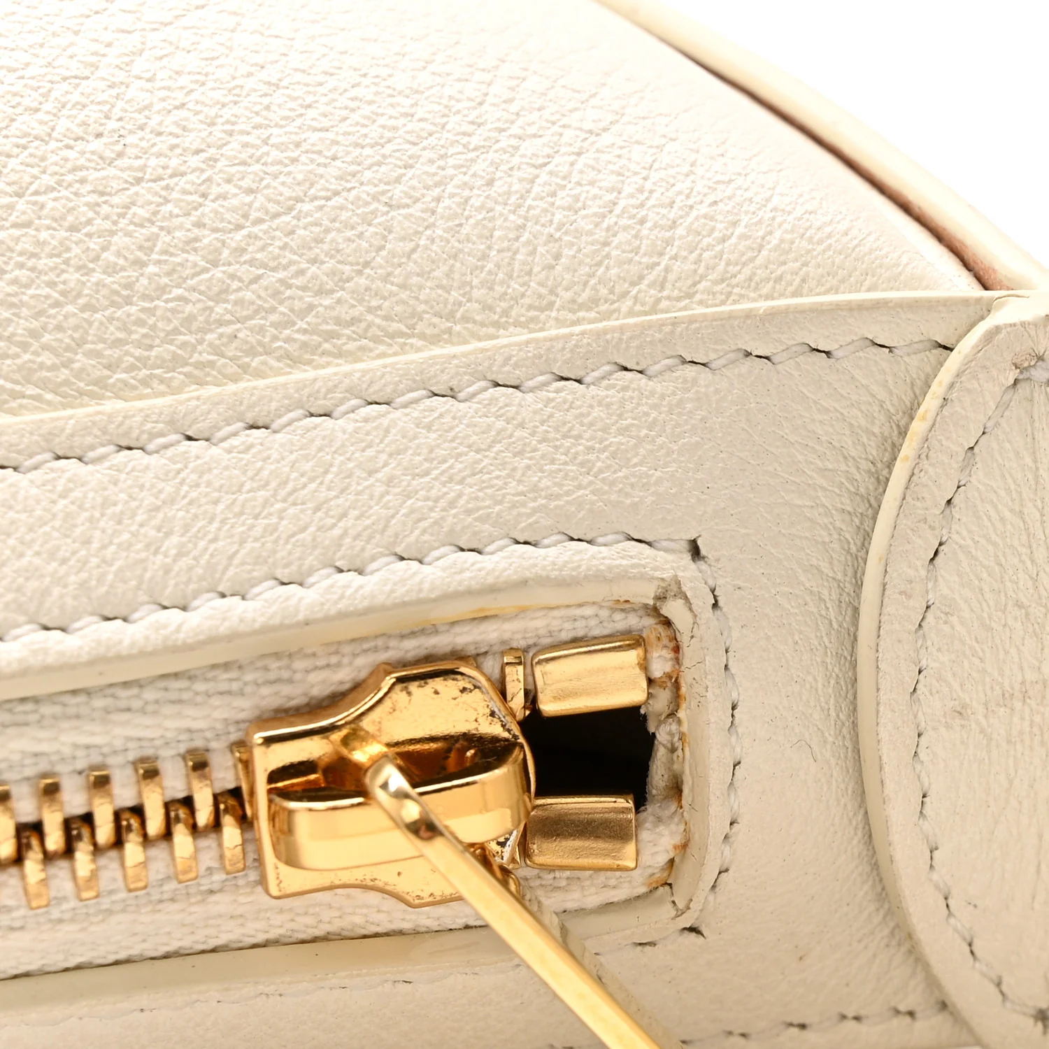 Supple Calfskin Cuir Triomphe Heloise Shoulder Bag White - Image 13