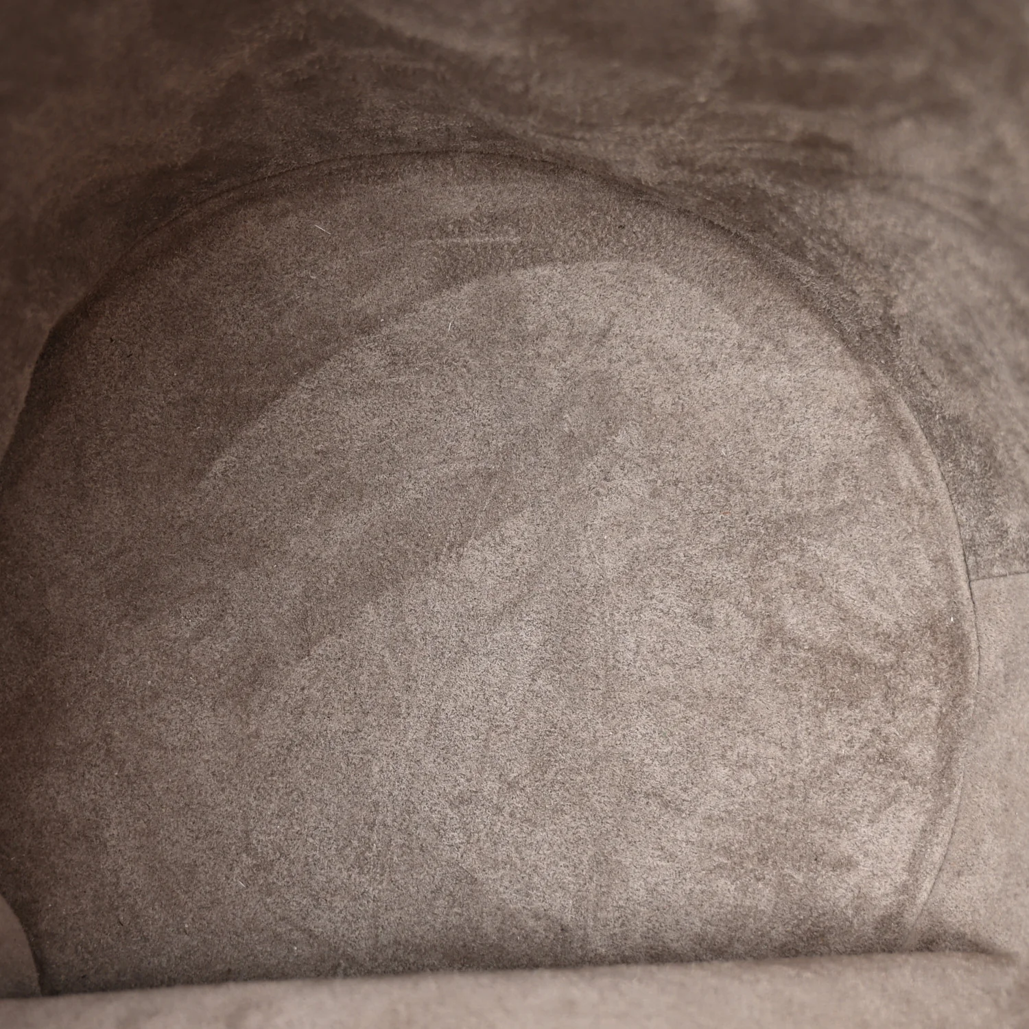 Supple Grained Calfskin Bucket 16 Bag Pebble - Image 6