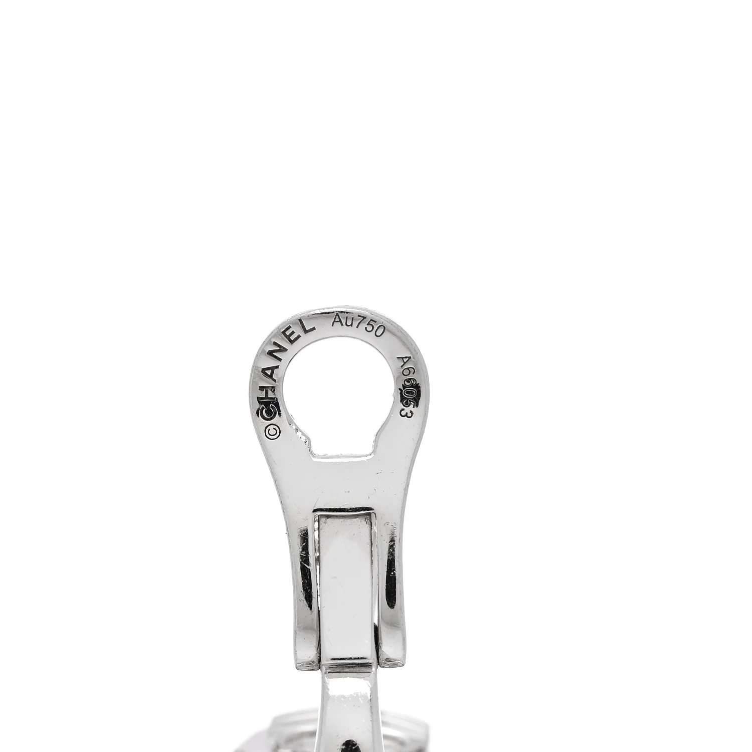 18K White Gold Diamond Bouton de Camelia Earrings - Image 4