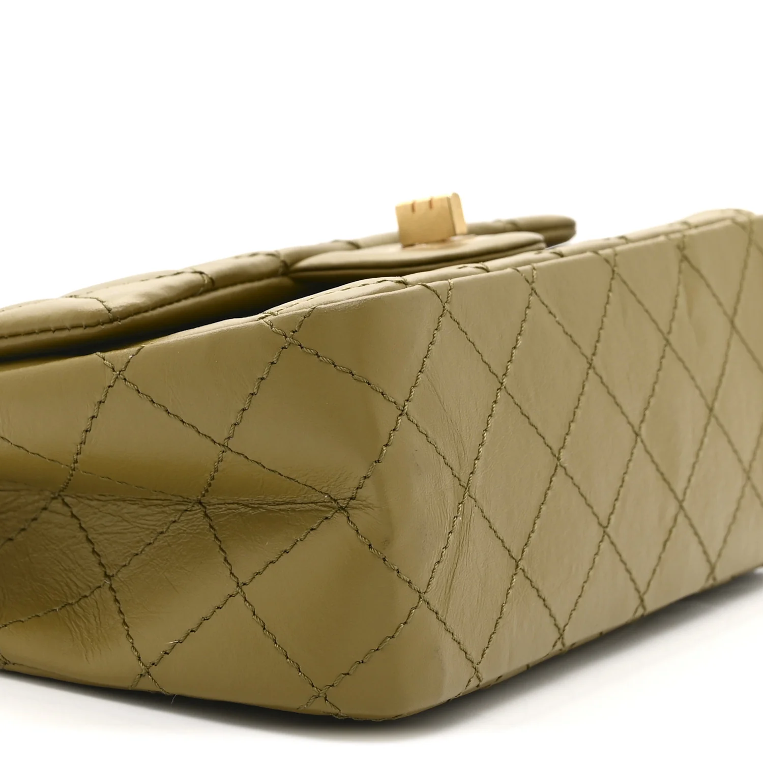 Aged Calfskin Quilted 2.55 Reissue 224 Flap Khaki - Image 9