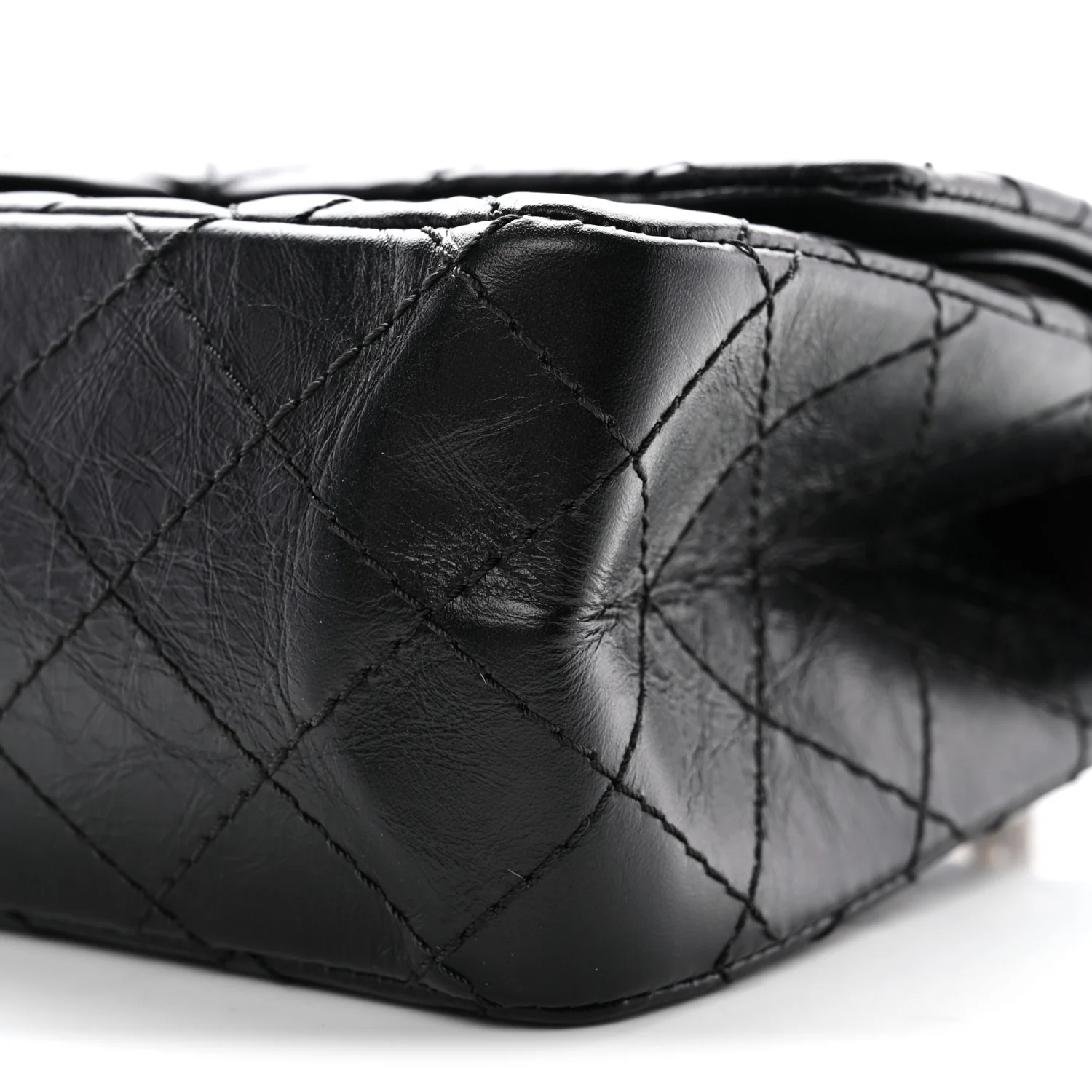 Aged Calfskin Quilted 2.55 Reissue 225 Flap Black - Image 10