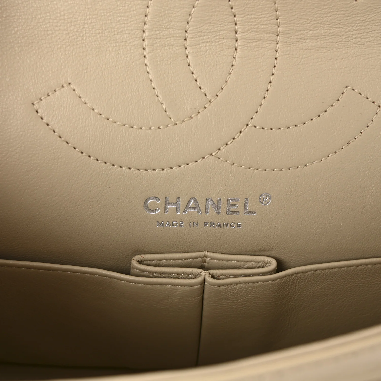 Aged Calfskin Quilted 2.55 Reissue 225 Flap Light Beige - Image 6