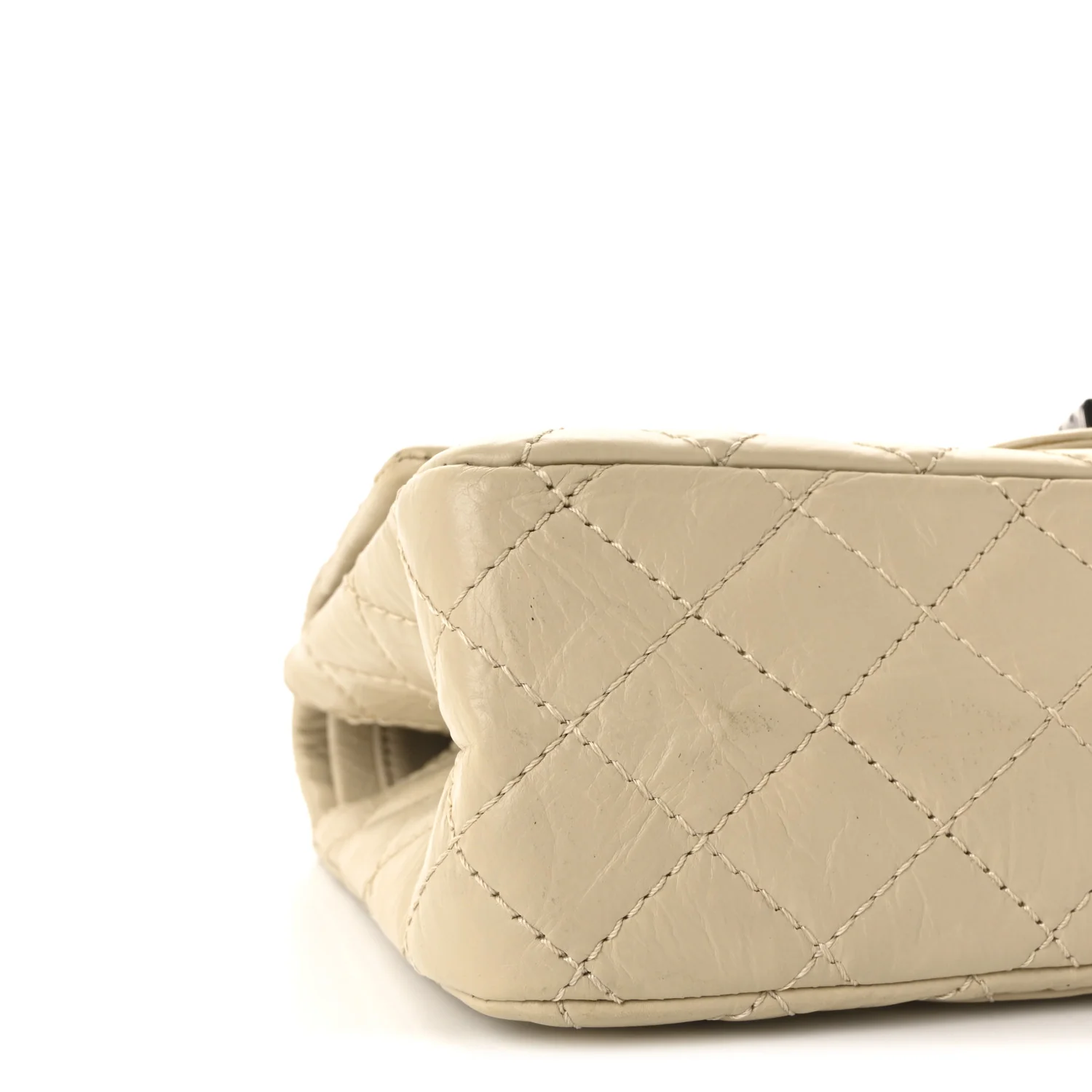 Aged Calfskin Quilted 2.55 Reissue 225 Flap Light Beige - Image 9
