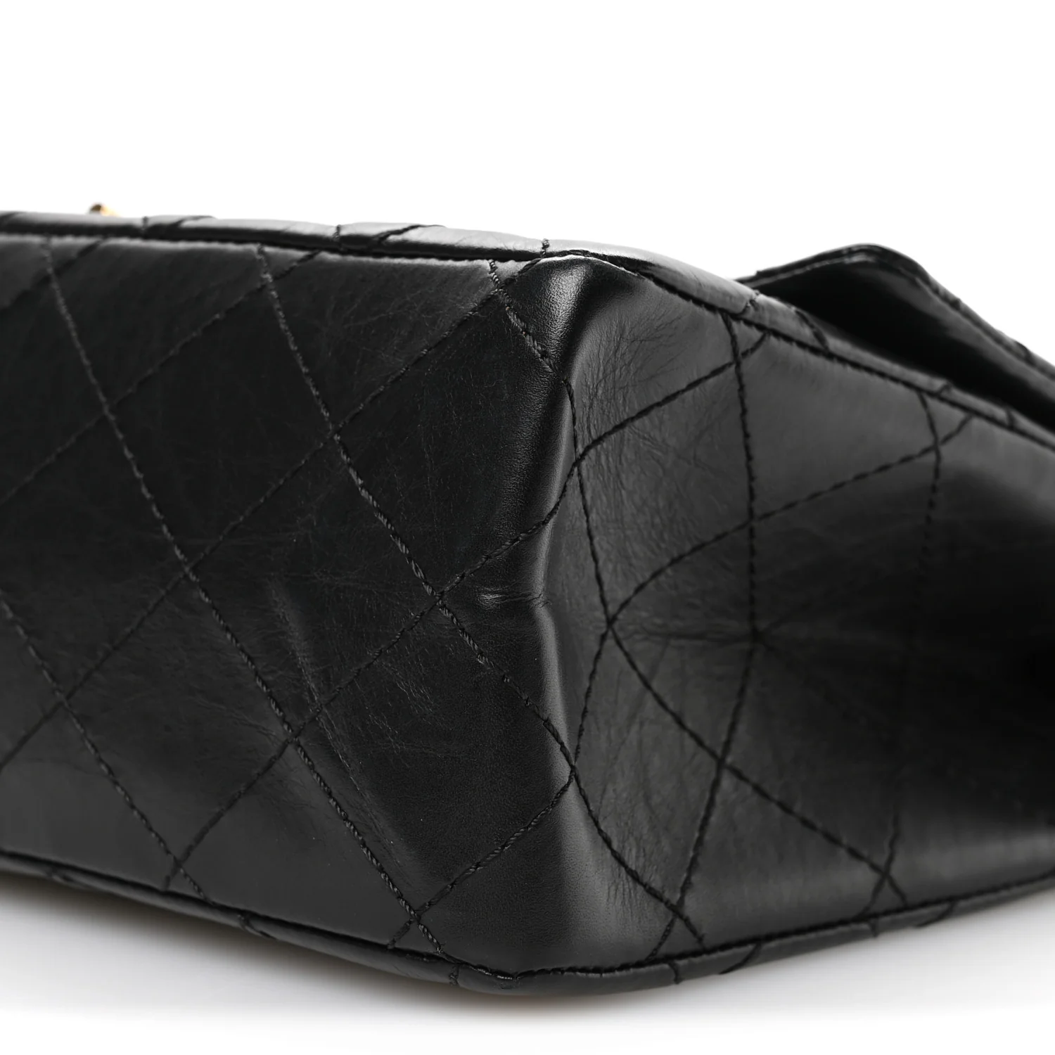 Aged Calfskin Quilted 2.55 Reissue 226 Flap Black - Image 10