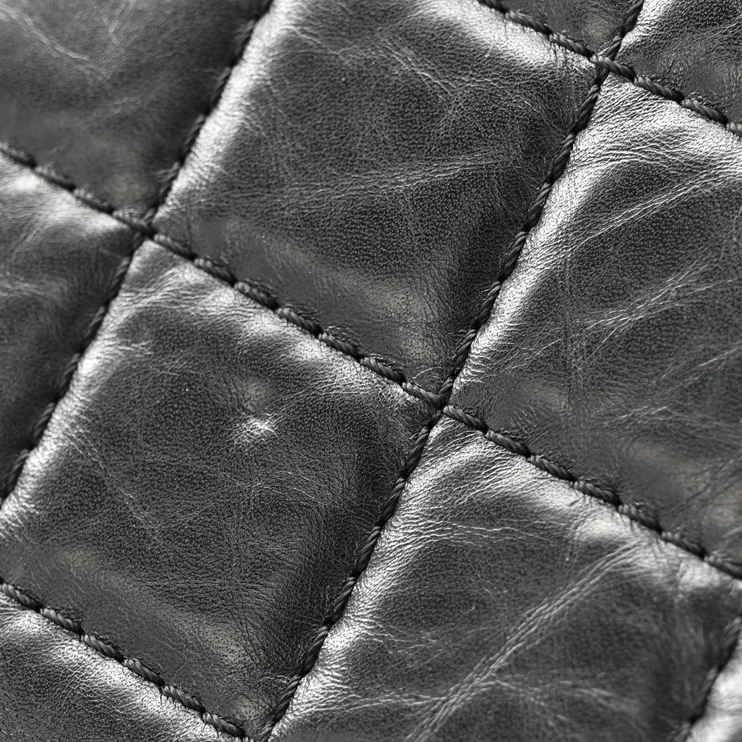 Aged Calfskin Quilted 2.55 Reissue 226 Flap Black - Image 11