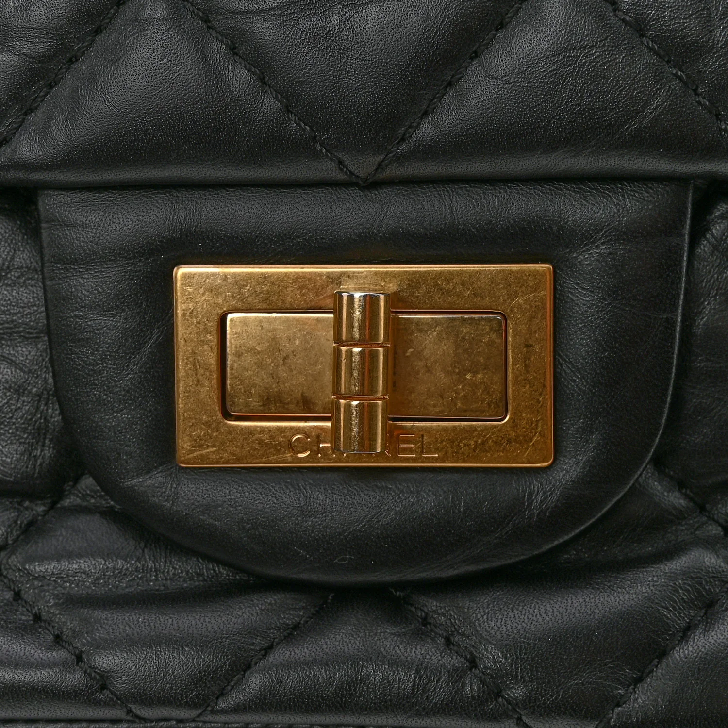 Aged Calfskin Quilted 2.55 Reissue 227 Flap Black - Image 11