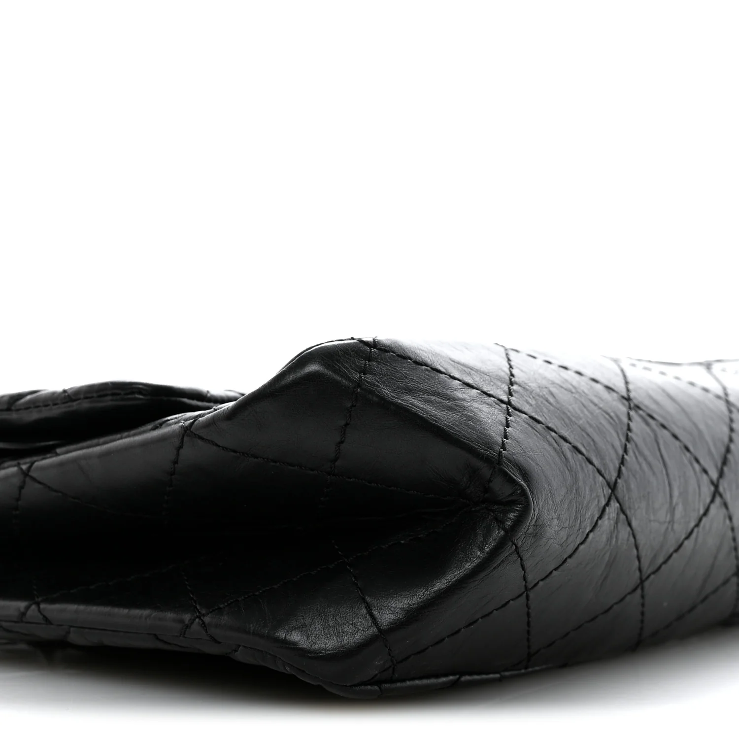 Aged Calfskin Quilted 2.55 Reissue 227 Flap Black - Image 9