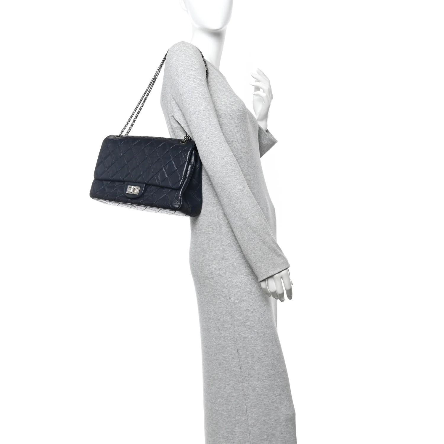 Aged Calfskin Quilted 2.55 Reissue 227 Flap Dark Blue - Image 2