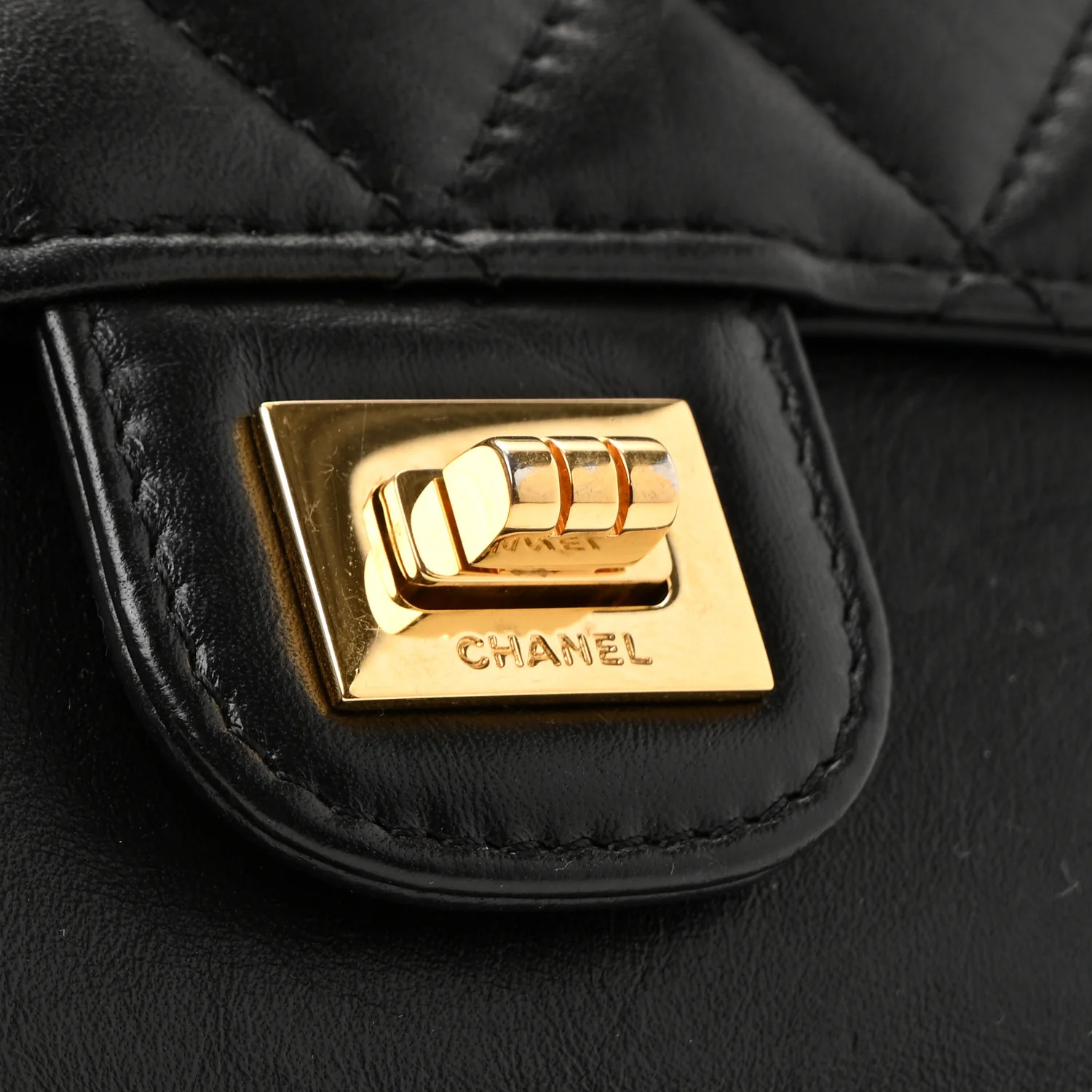 Aged Calfskin Quilted 2.55 Reissue Pouch With Chain Handle Black - Image 24