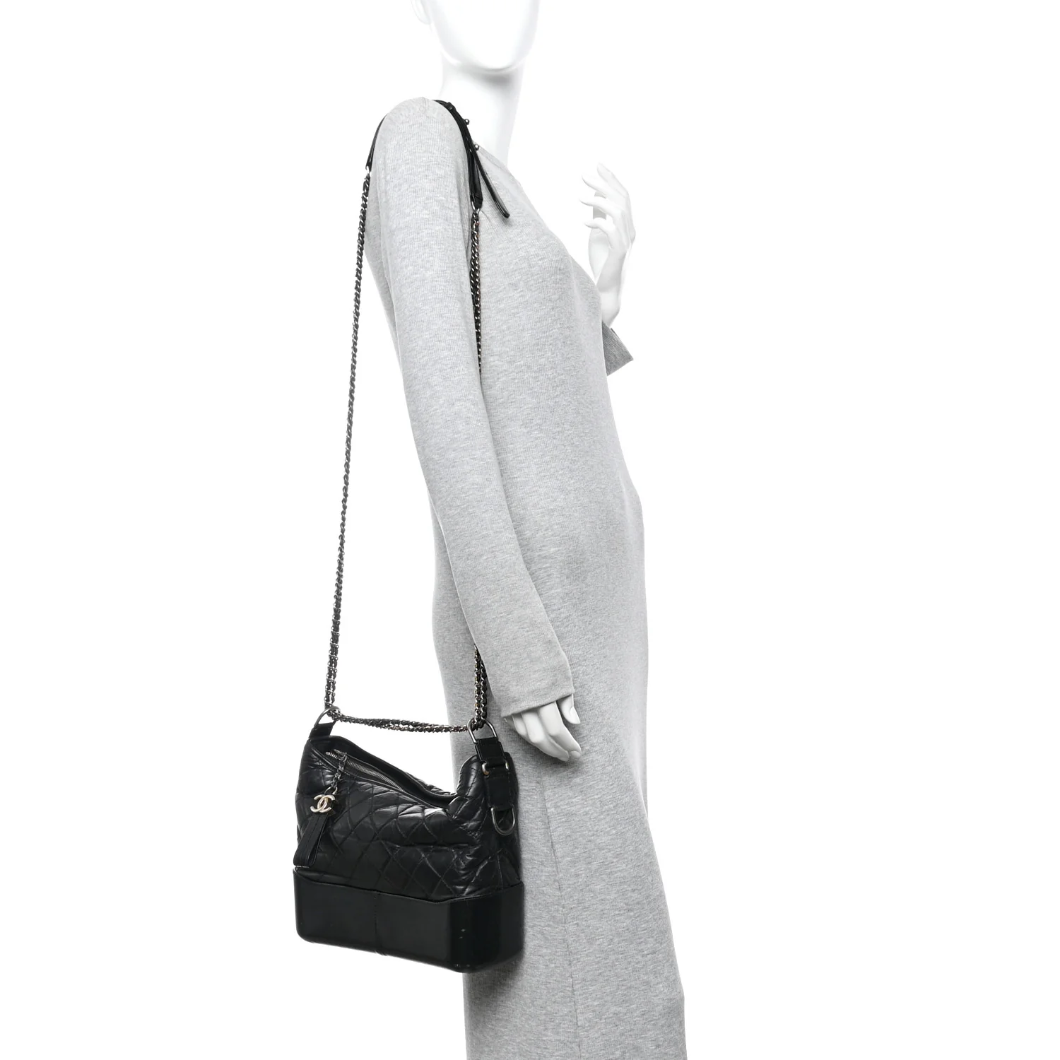 Aged Calfskin Quilted Medium Gabrielle Hobo Black - Image 2