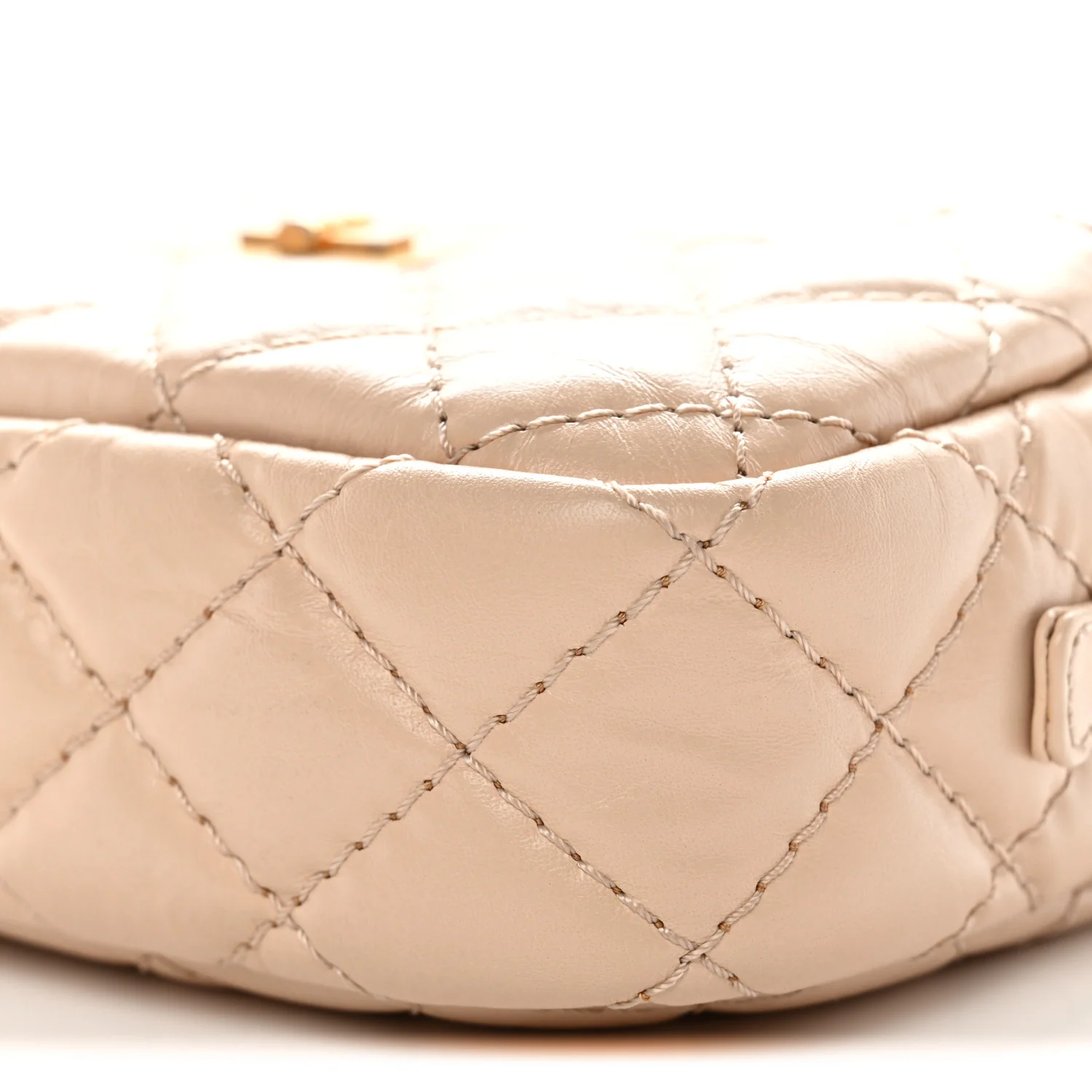 Aged Calfskin Quilted Mini Reissue Camera Case Beige Clair - Image 10