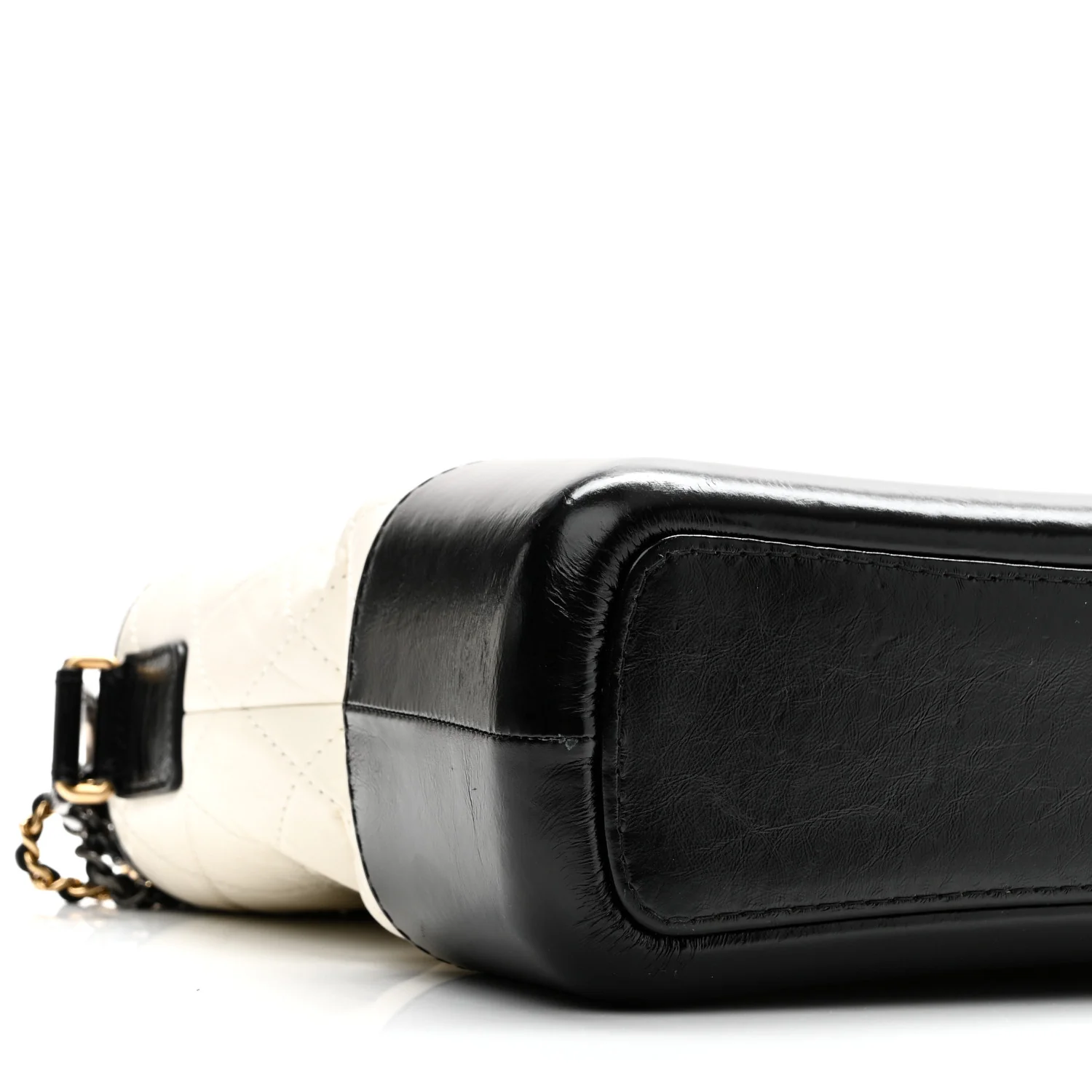 Aged Calfskin Quilted New Medium Gabrielle Hobo White - Image 9