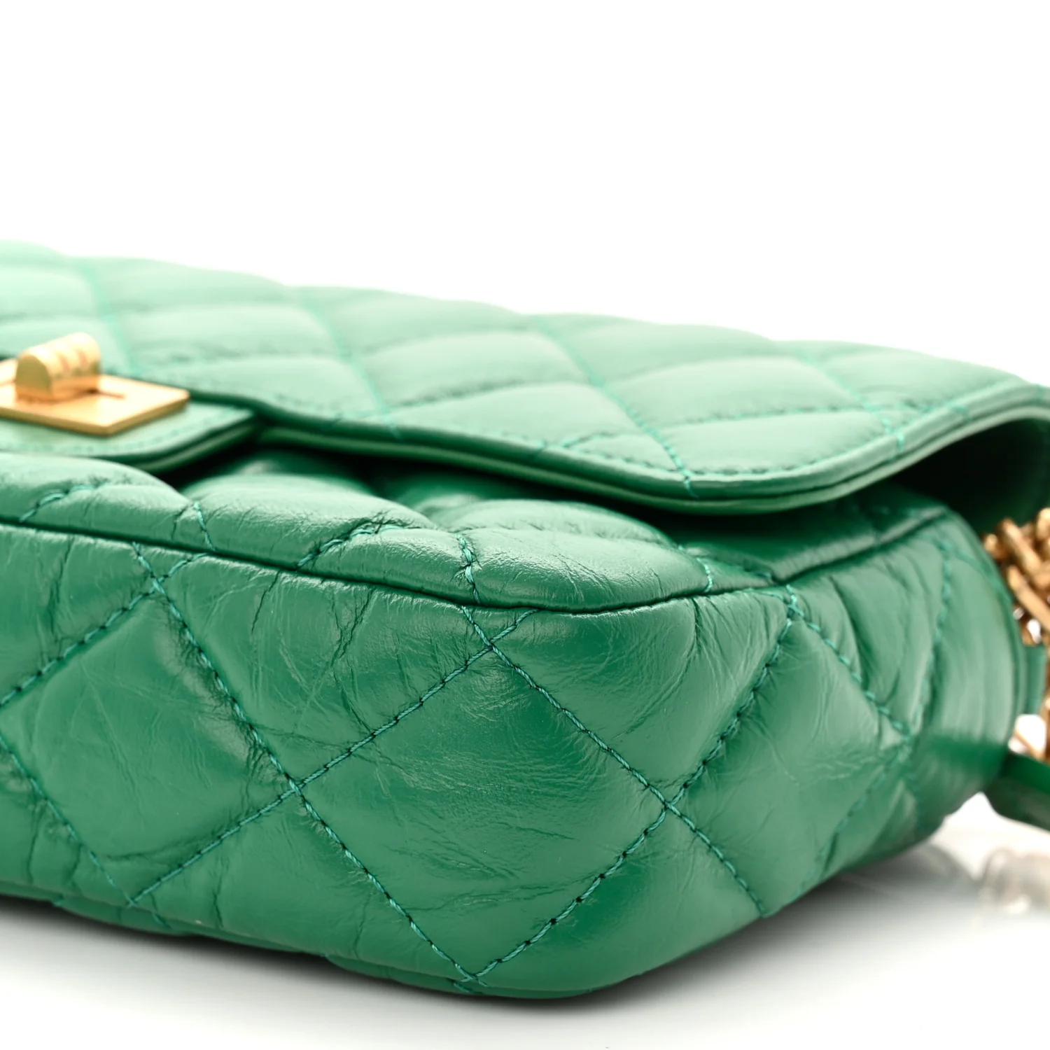 Aged Calfskin Quilted Reissue 2.55 Phone Holder With Chain Green - Image 11
