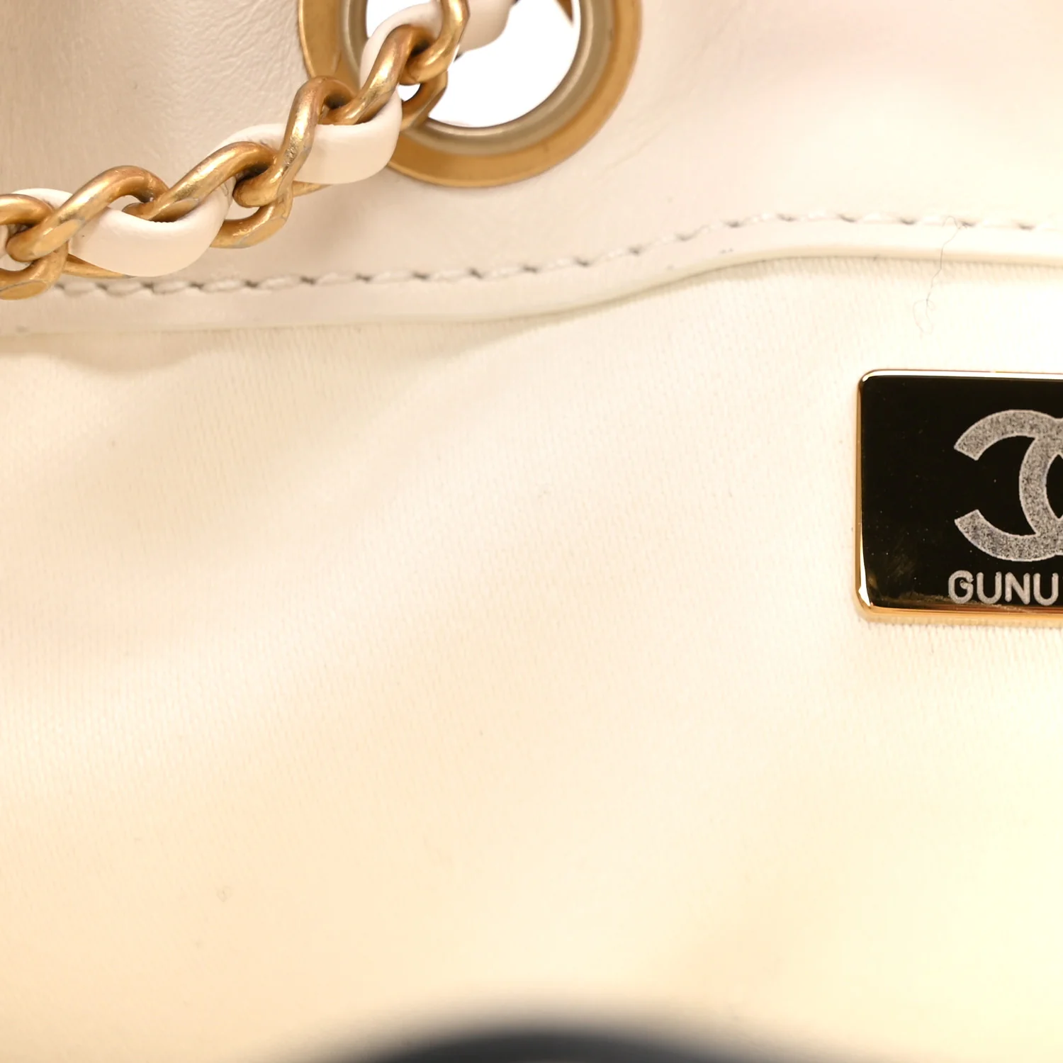 Braided Raffia Calfskin Quilted Small Chanel 25 Handbag White Black - Image 12
