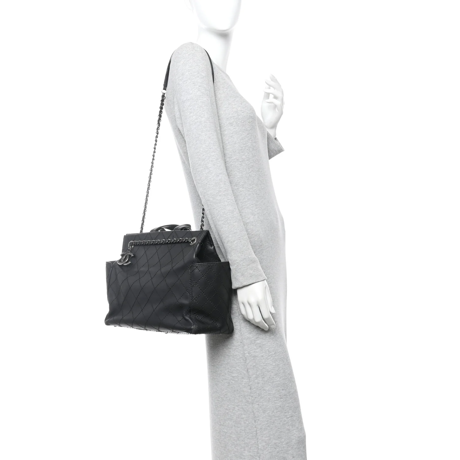 Calfskin CC Pocket Tote Black - Image 2
