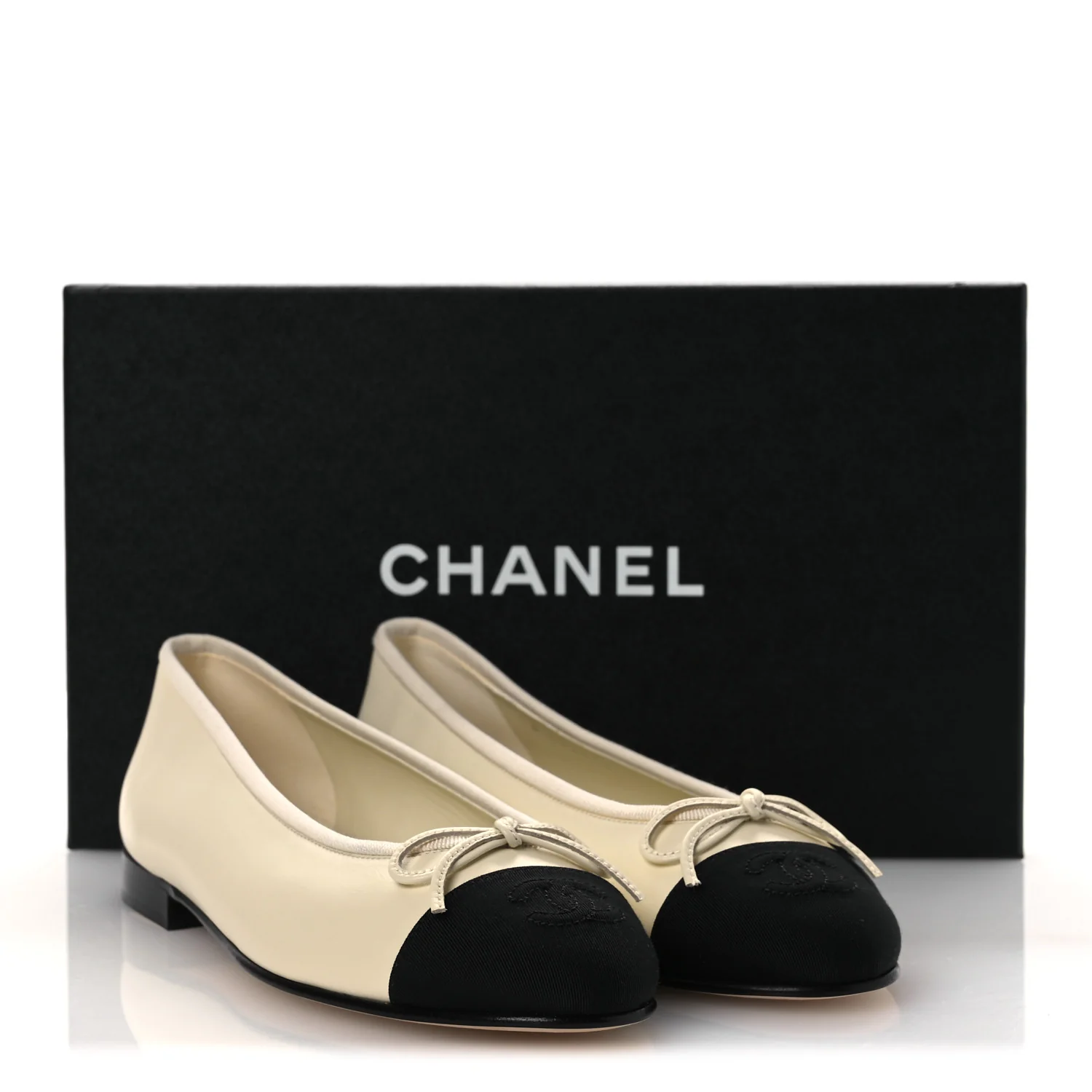 Calfskin Grosgrain Cap Toe CC Ballerina Flats 37 Ivory Black - Image 12