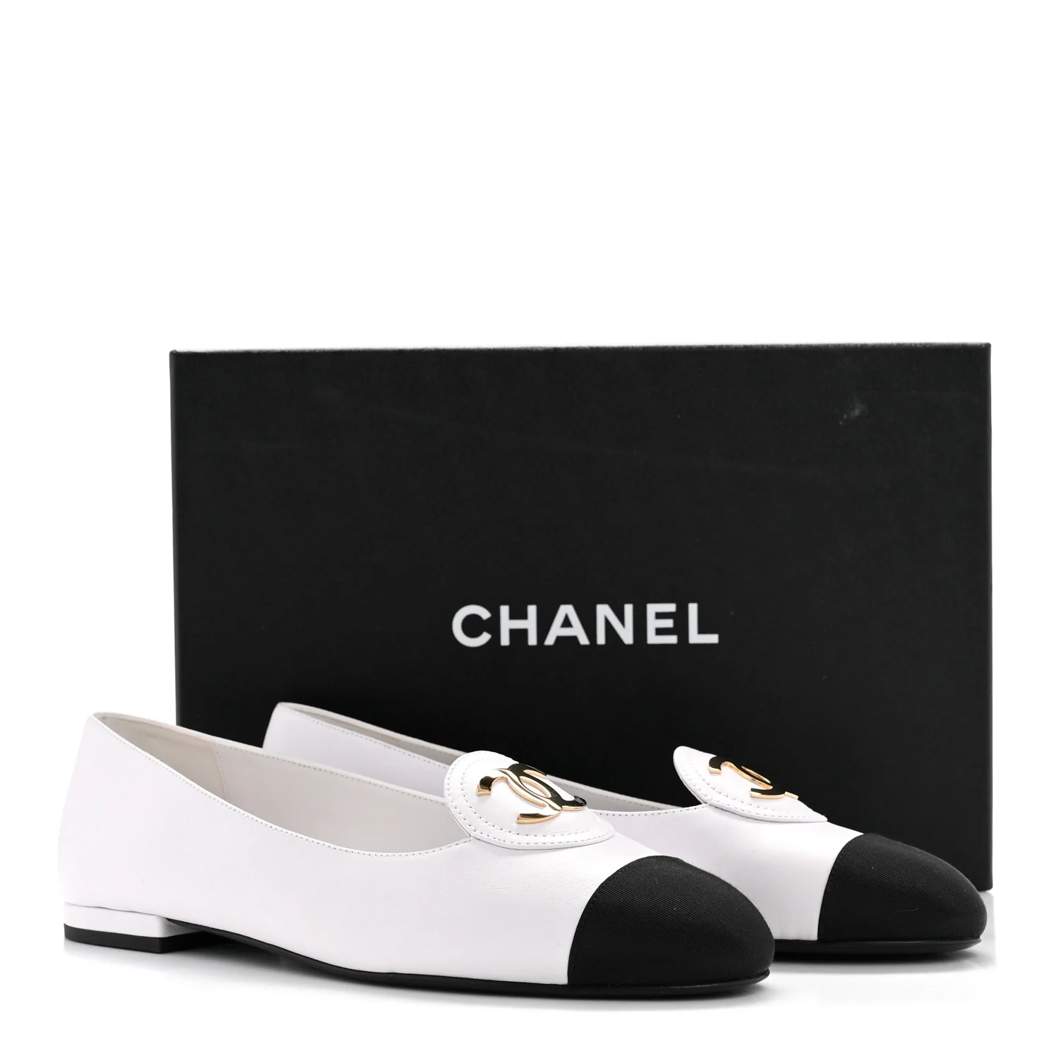 Calfskin Grosgrain Cap Toe CC Moccasin Loafers 40 White Black - Image 21