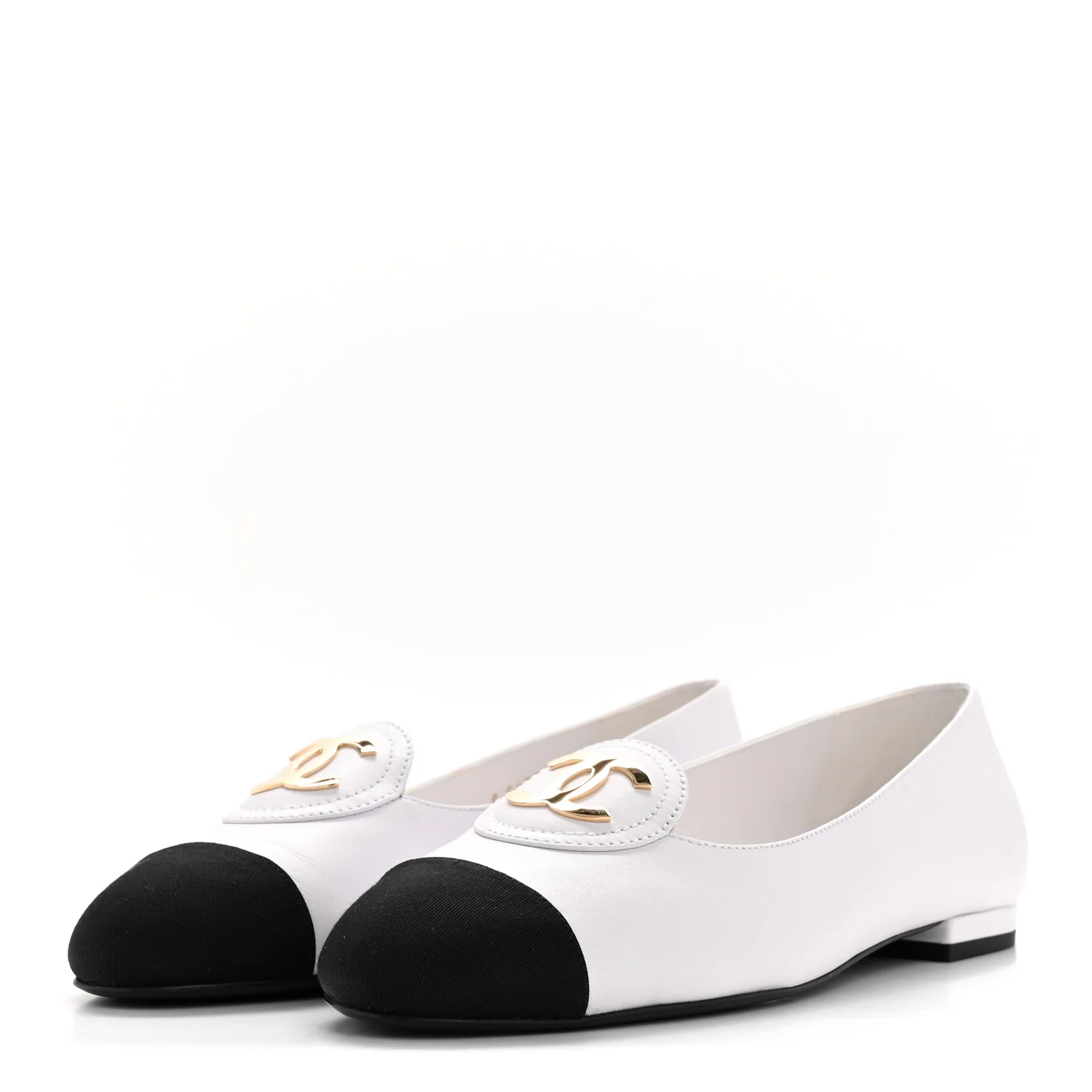 Calfskin Grosgrain Cap Toe CC Moccasin Loafers 40 White Black - Image 8