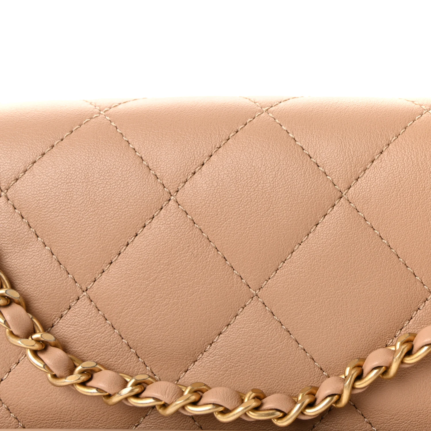 Calfskin Quilted Enchained Clutch Beige - Image 8