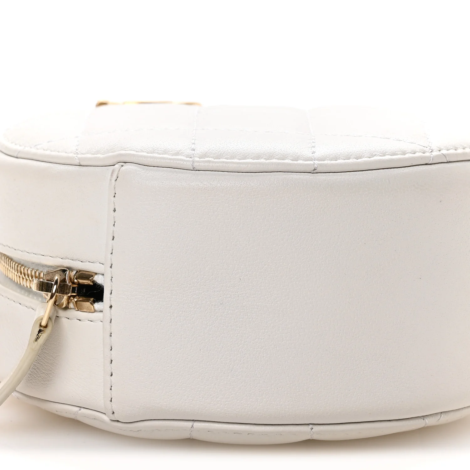 Calfskin Quilted Pearl Round Clutch With Chain White - Image 9