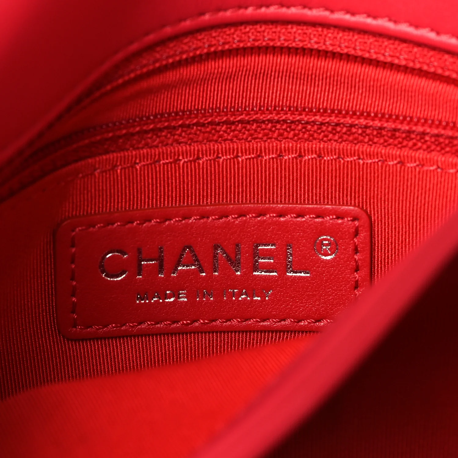 Calfskin Small Tramezzo Flap Red - Image 8
