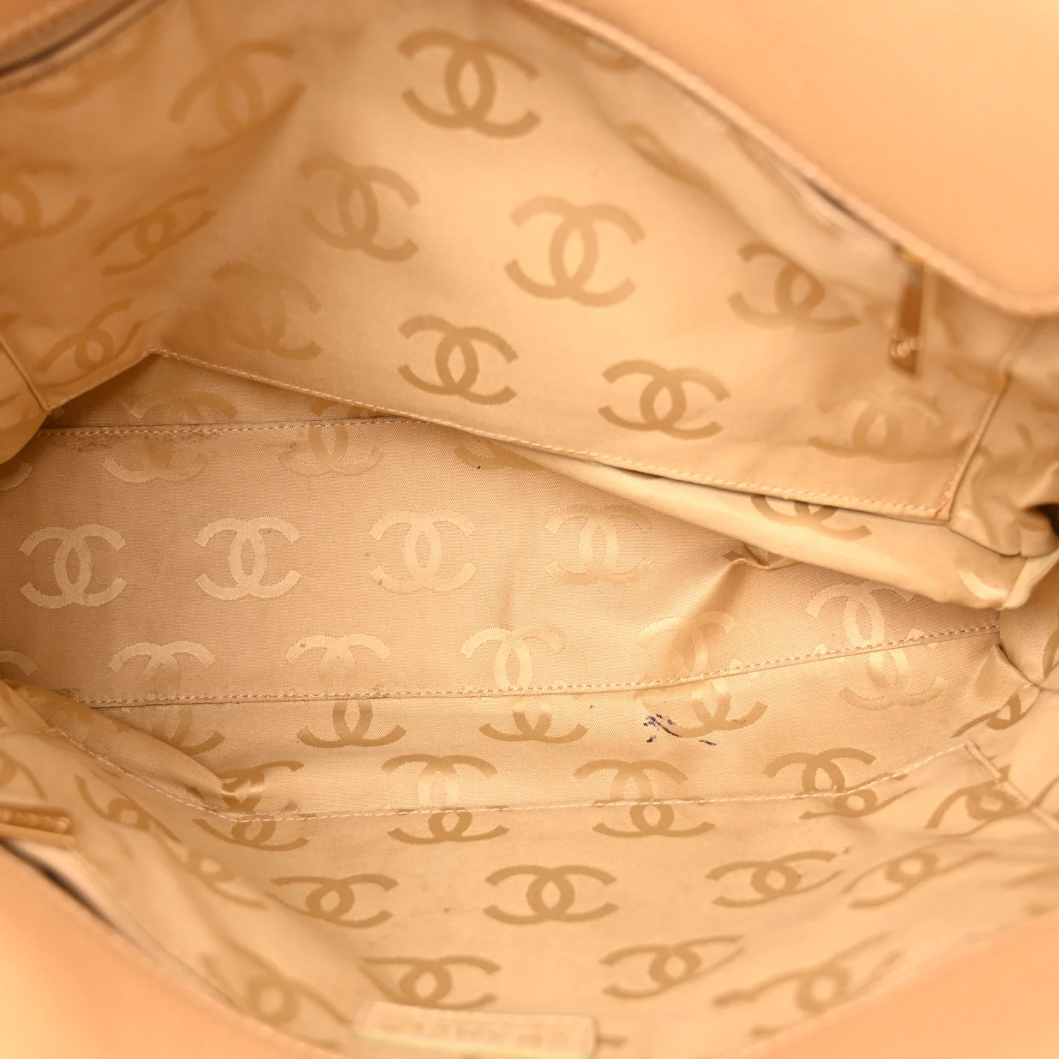 Caviar CC Stitched Medium Tote Beige - Image 5