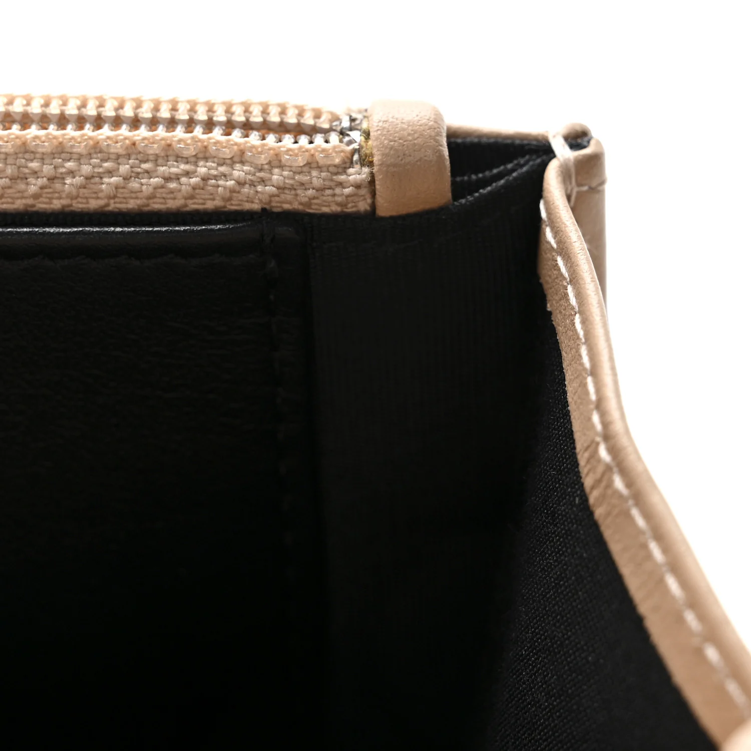Caviar Quilted CC Filigree Wallet On Chain WOC Beige Black - Image 12