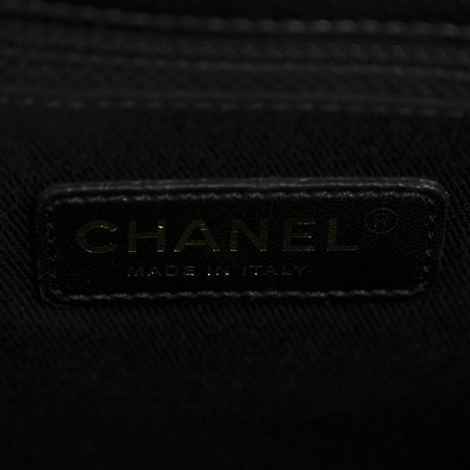 Caviar Quilted CC Timeless Soft Tote Black - Image 6