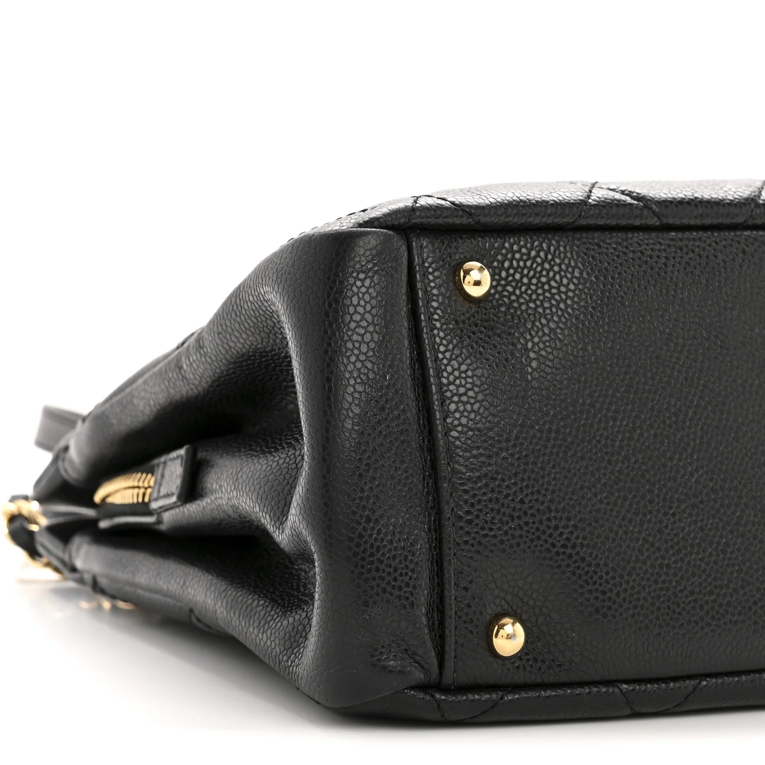Caviar Quilted CC Timeless Soft Tote Black - Image 9