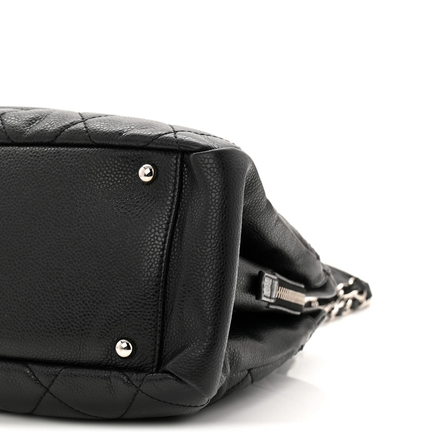 Caviar Quilted CC Timeless Soft Tote Black - Image 11