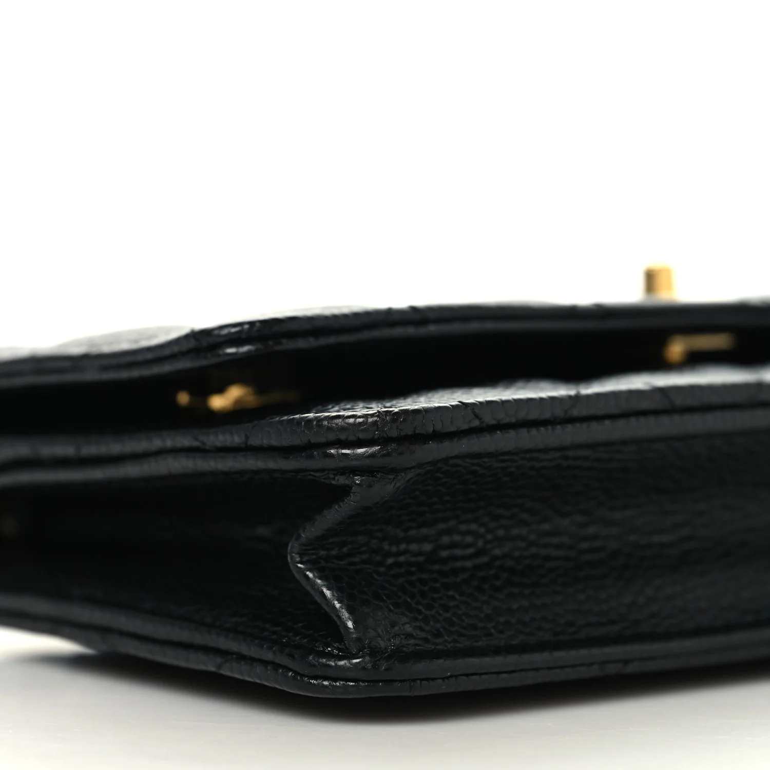 Caviar Quilted CC Turnlock Wallet On Chain WOC Black - Image 10