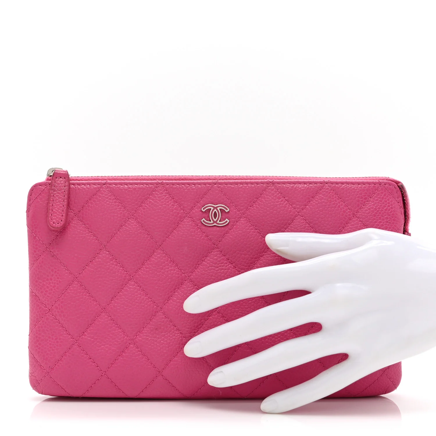 Caviar Quilted Enamel Zipped Clutch  Pink - Image 2