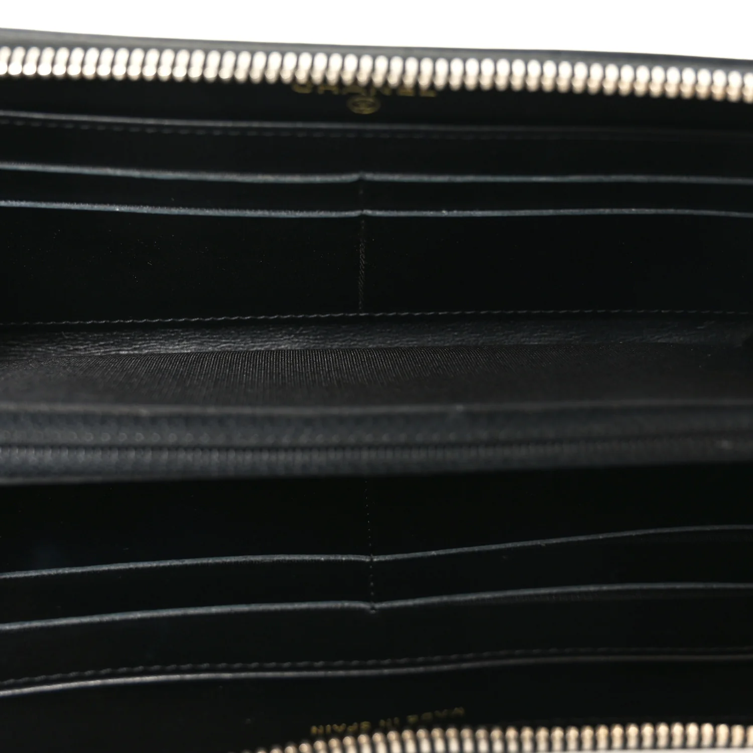 Caviar Quilted Filigree Zip Around Wallet Beige Black - Image 5