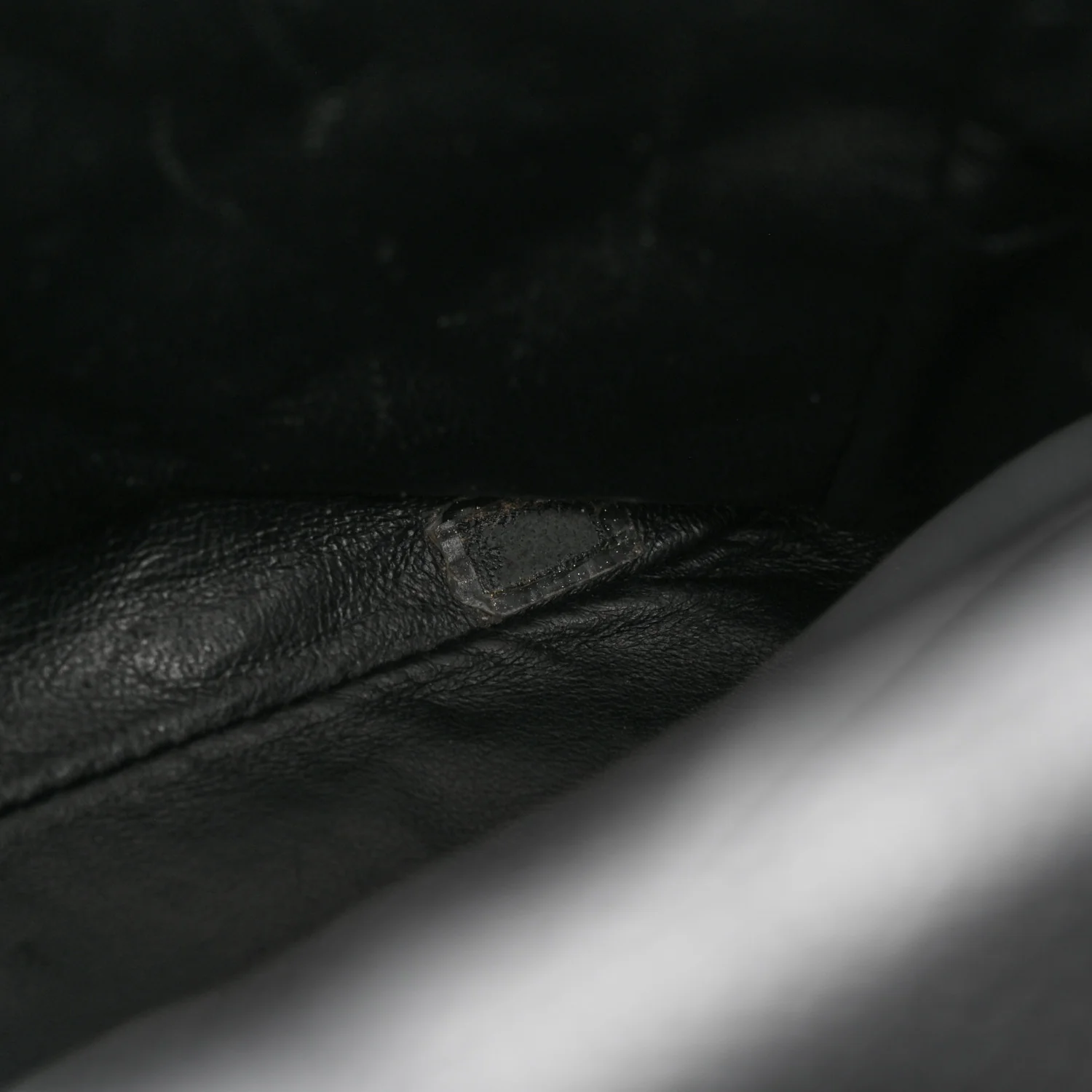 Caviar Quilted Jumbo Single Flap Black - Image 13