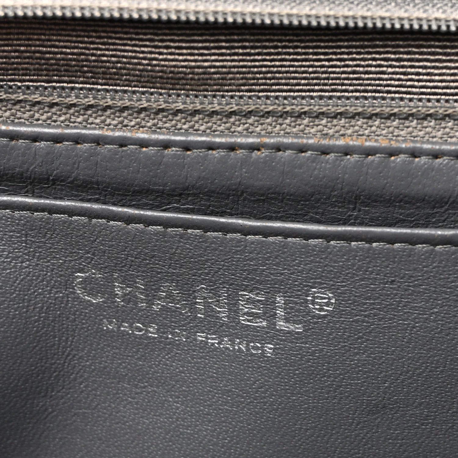 Caviar Quilted Jumbo Single Flap Grey - Image 6