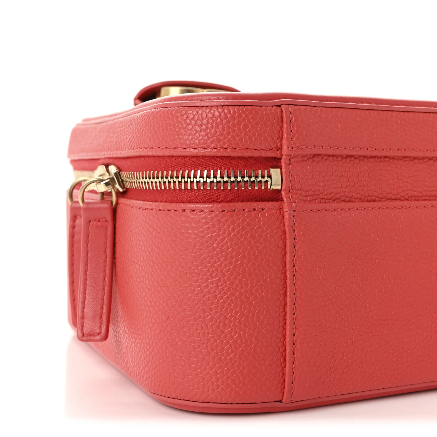 Caviar Quilted Large CC Filigree Vanity Case Coral - Image 9