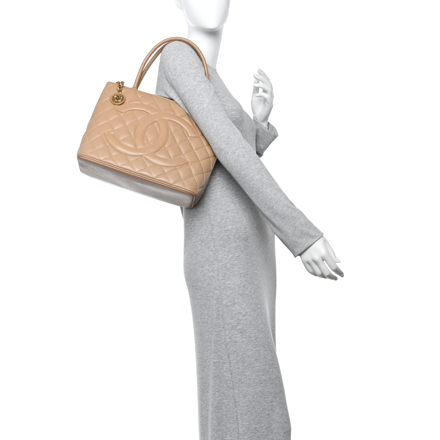 Caviar Quilted Medallion Tote Beige - Image 2