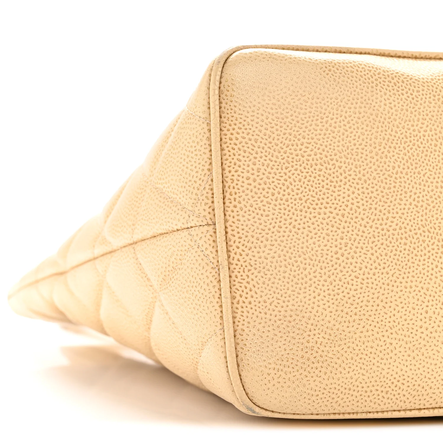 Caviar Quilted Medallion Tote Beige - Image 9