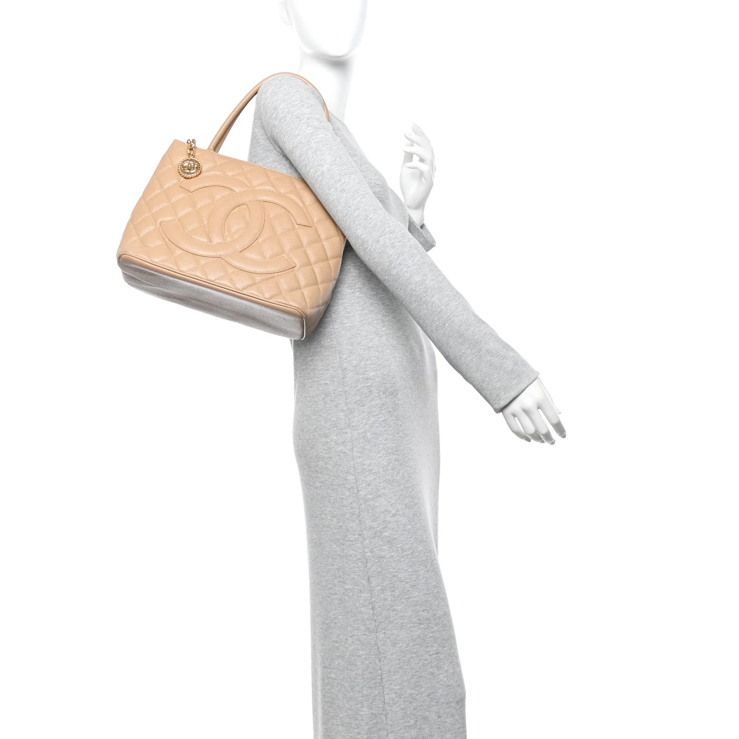 Caviar Quilted Medallion Tote Beige - Image 2