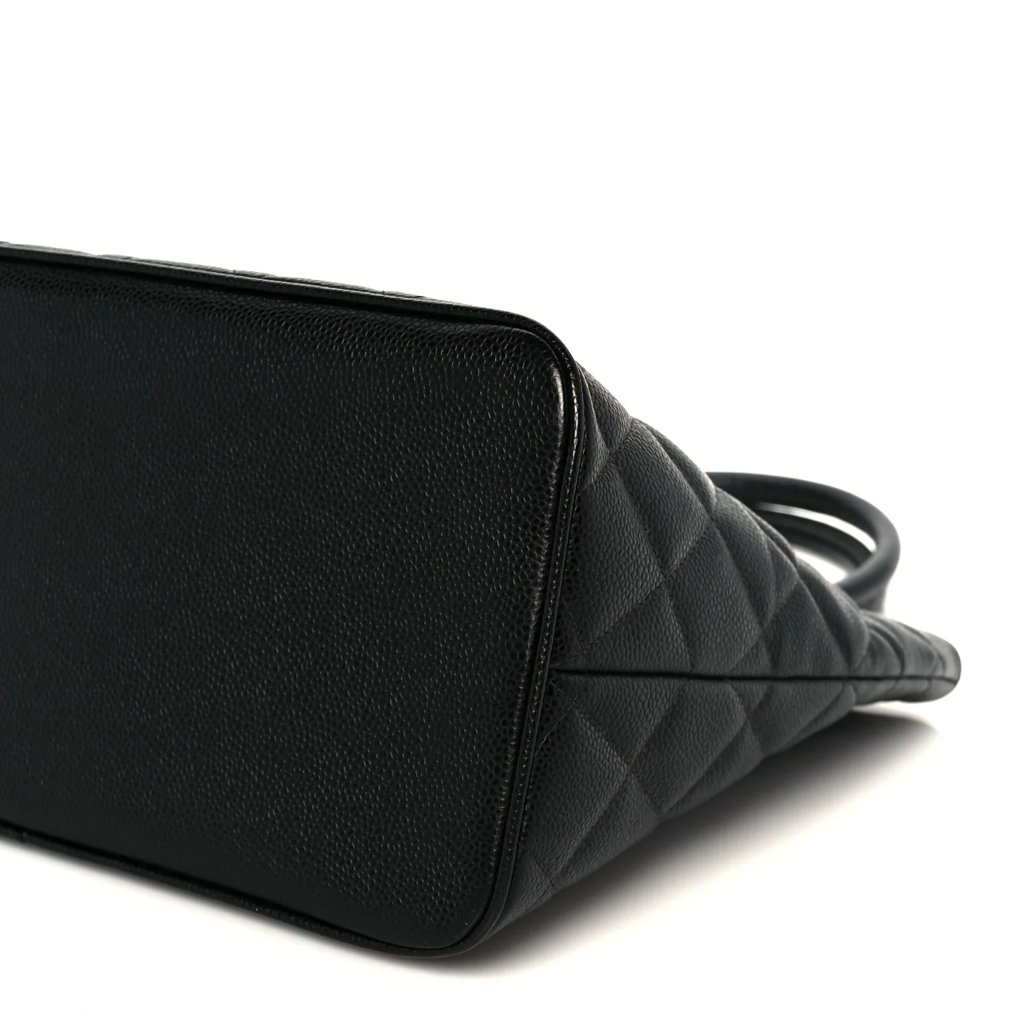 Caviar Quilted Medallion Tote Black - Image 10