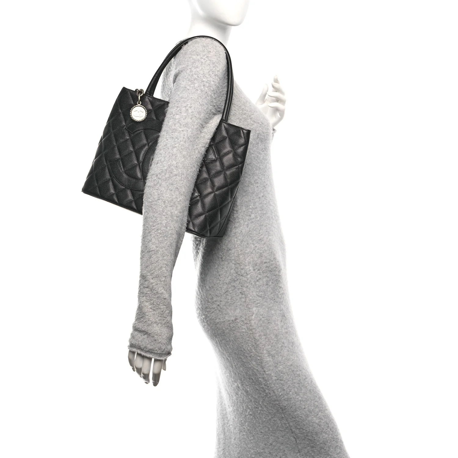 Caviar Quilted Medallion Tote Black - Image 2