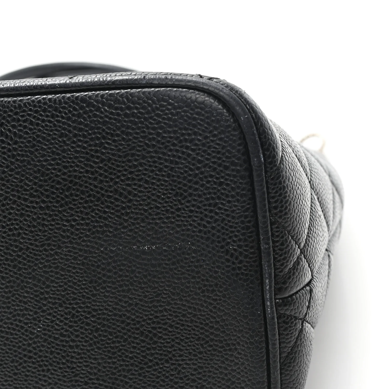 Caviar Quilted Medallion Tote Black - Image 11